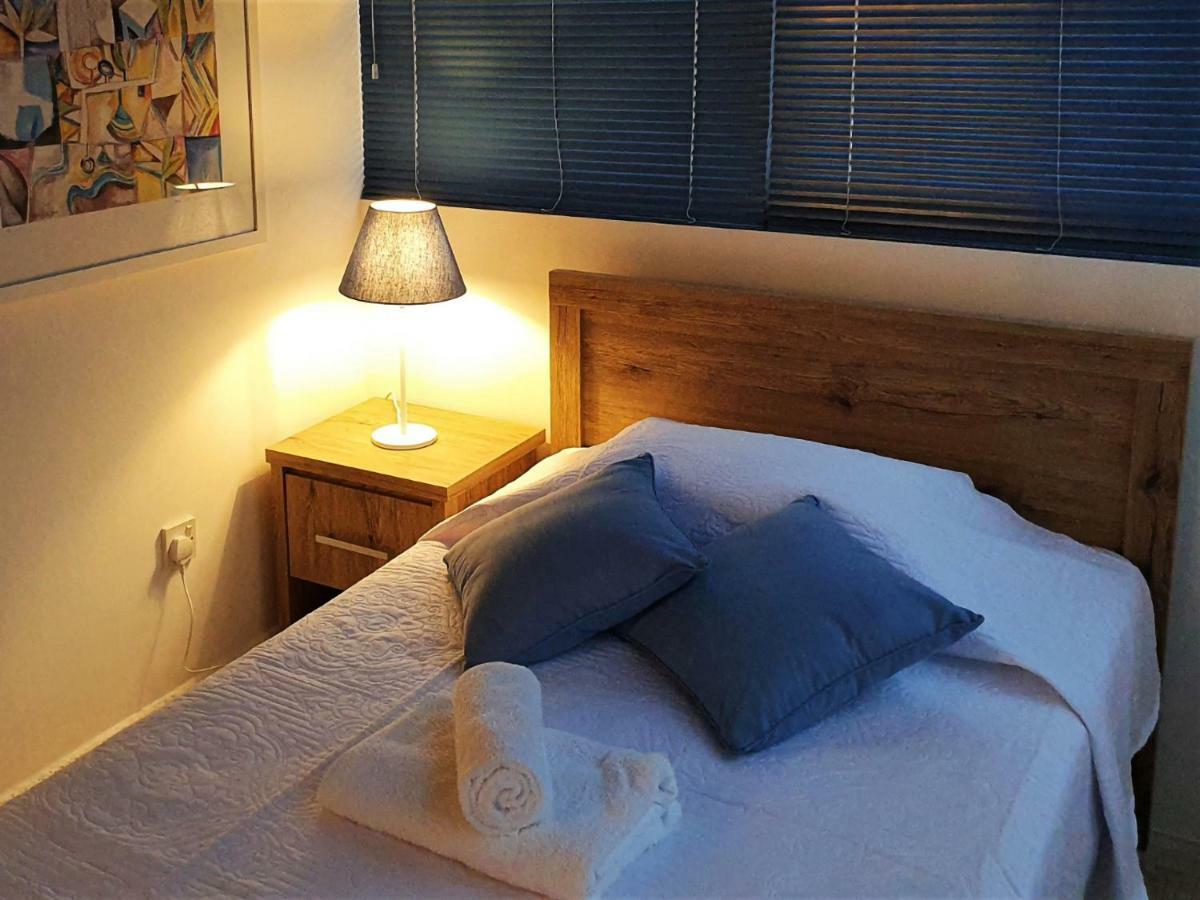 Easystay Two Bedroom Apartment Larnaca Bagian luar foto