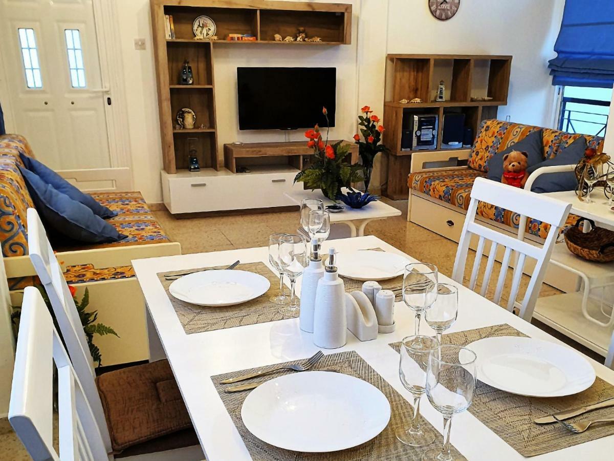 Easystay Two Bedroom Apartment Larnaca Bagian luar foto