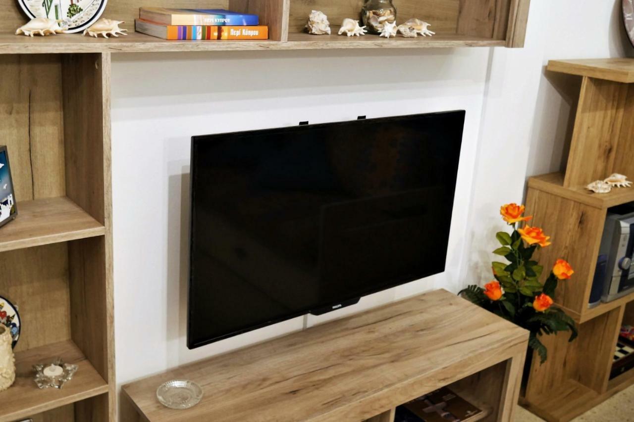 Easystay Two Bedroom Apartment Larnaca Bagian luar foto