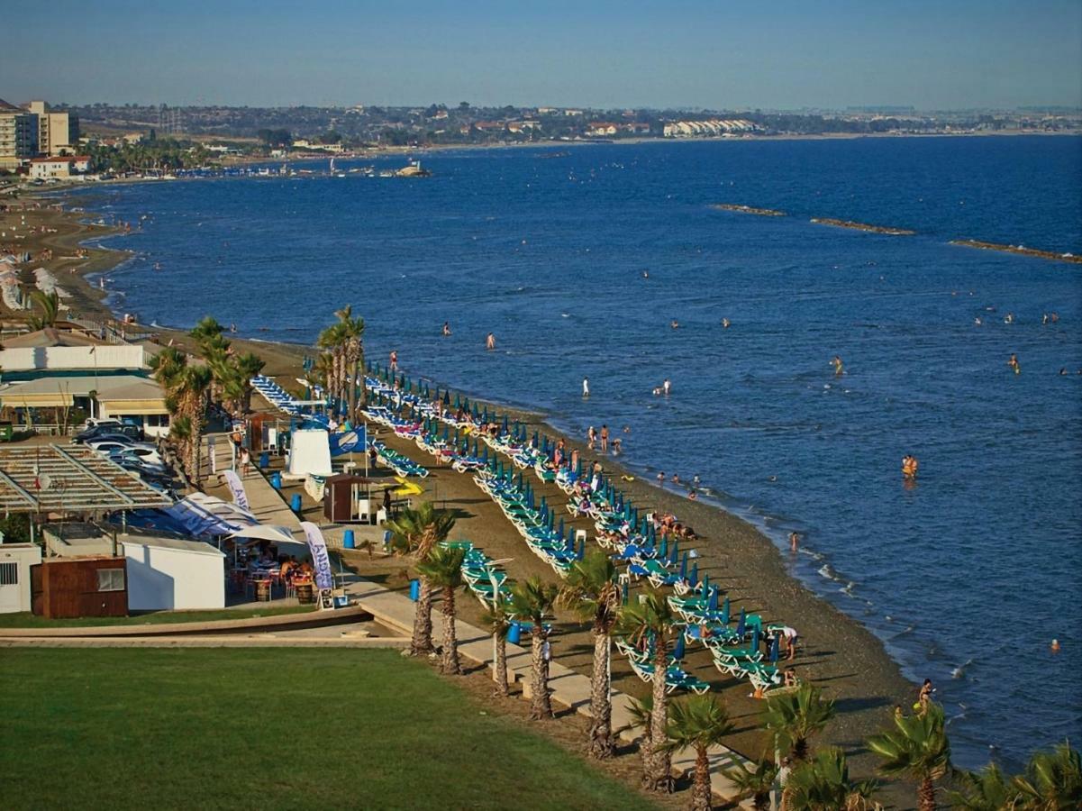 Easystay Two Bedroom Apartment Larnaca Bagian luar foto