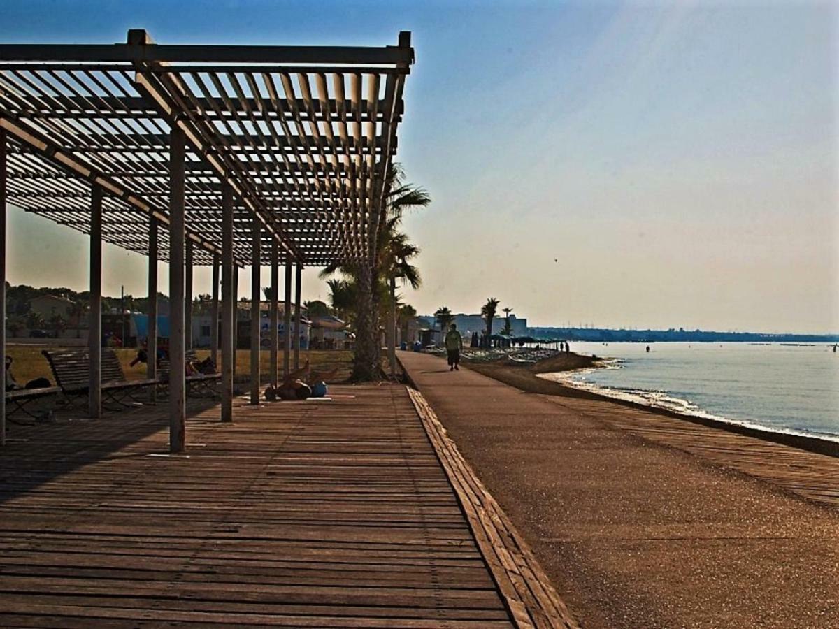 Easystay Two Bedroom Apartment Larnaca Bagian luar foto
