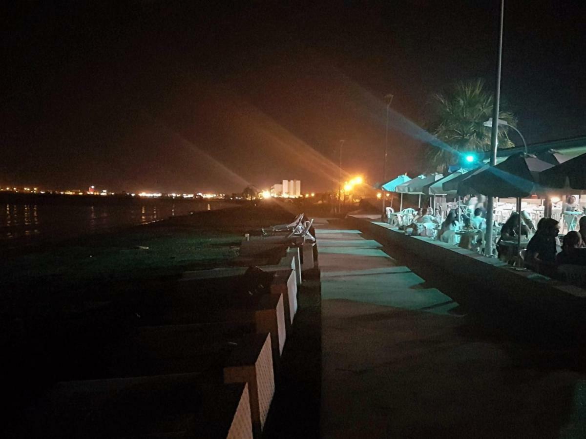 Easystay Two Bedroom Apartment Larnaca Bagian luar foto