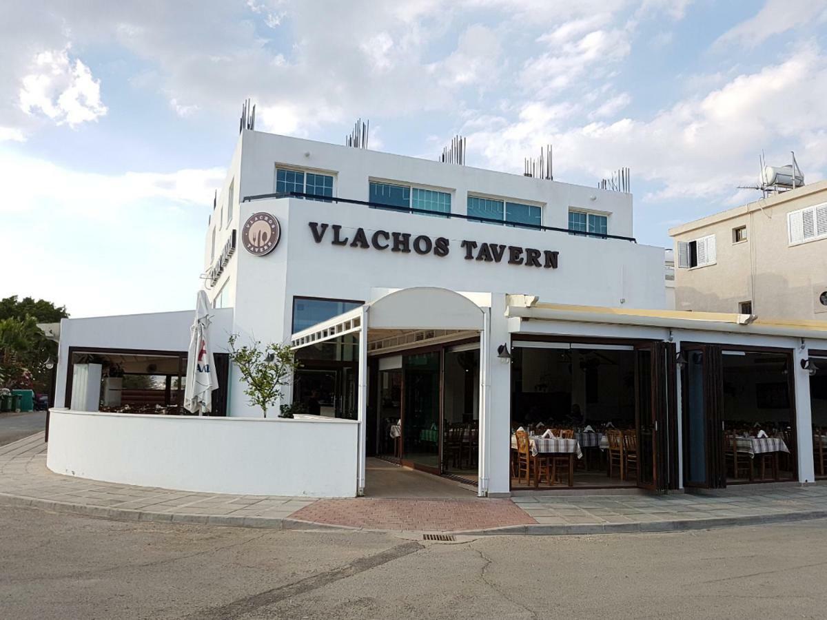 Easystay Two Bedroom Apartment Larnaca Bagian luar foto